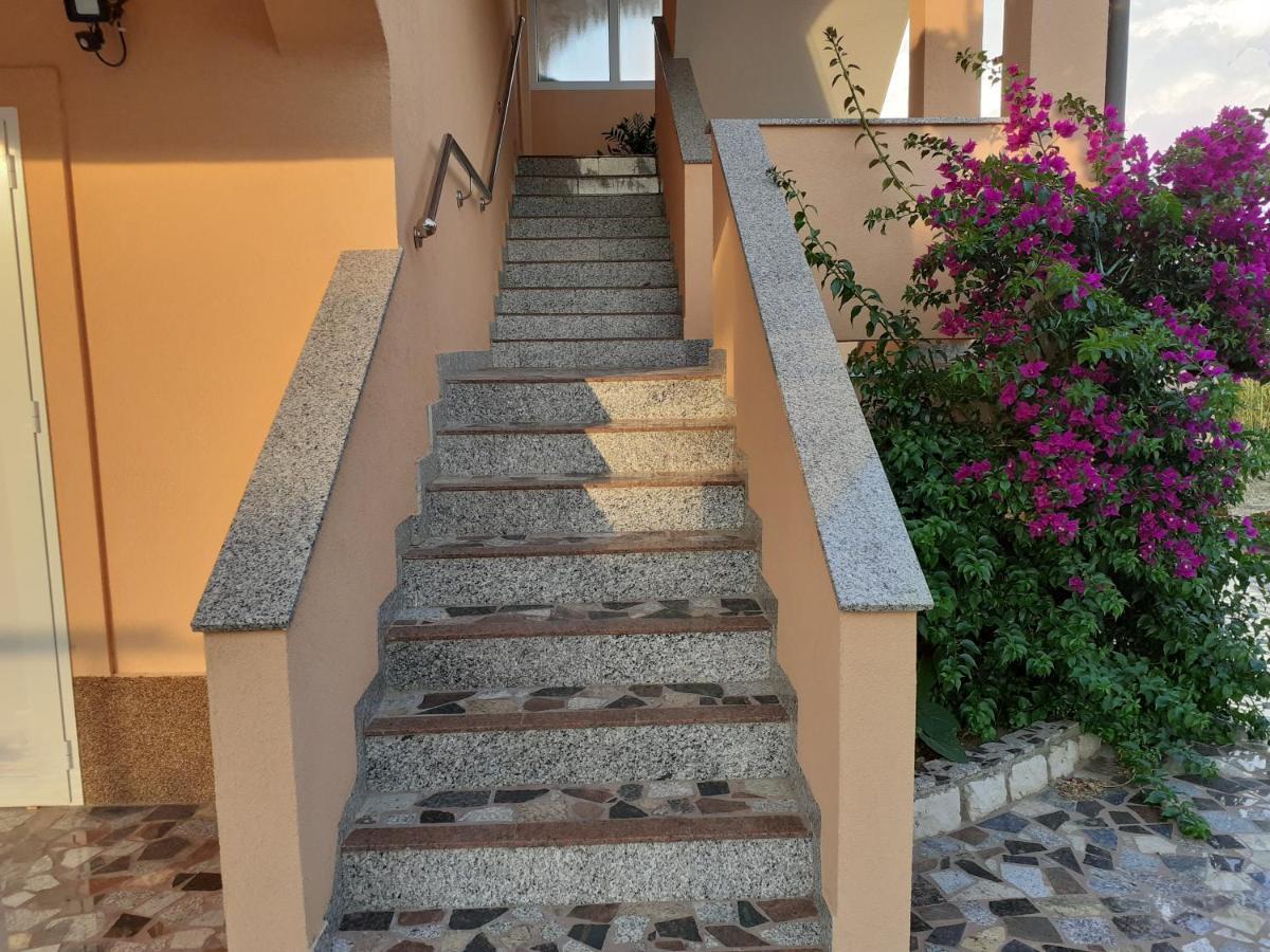 Apartments Rajka Лопар Екстериор снимка