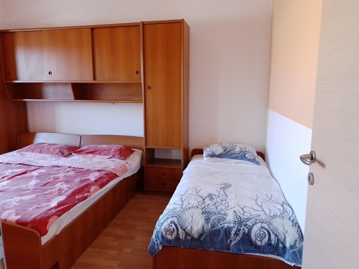 Apartments Rajka Лопар Екстериор снимка