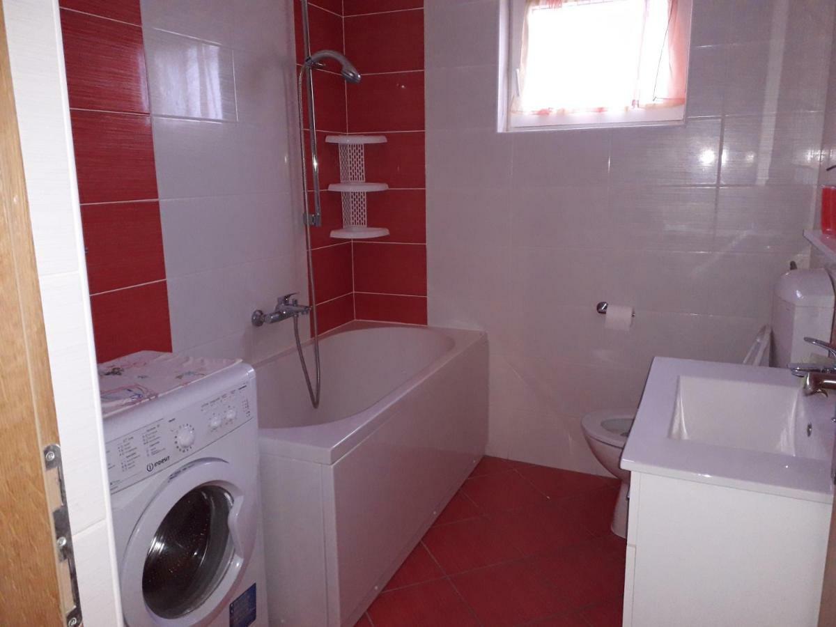 Apartments Rajka Лопар Екстериор снимка