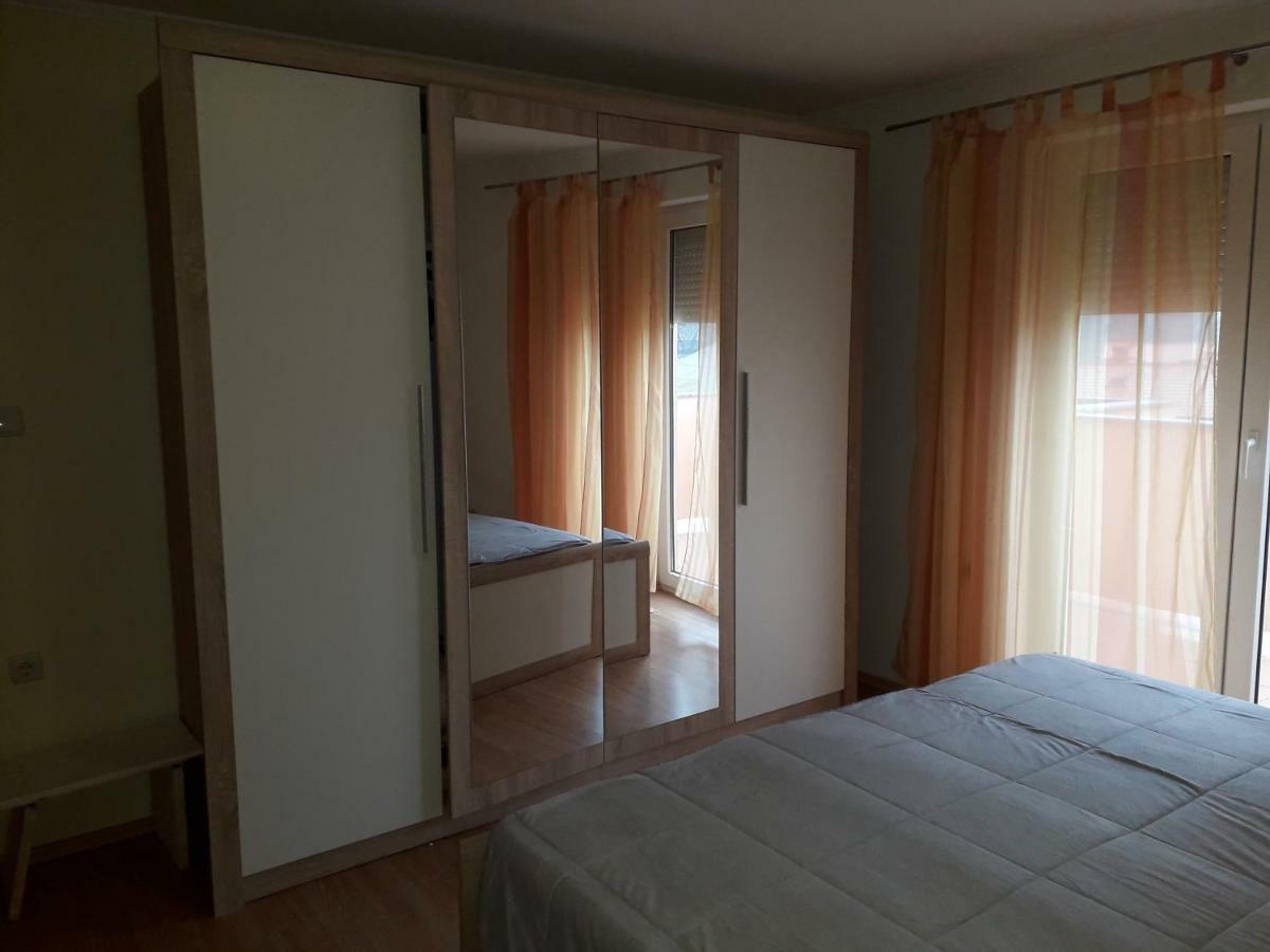 Apartments Rajka Лопар Екстериор снимка